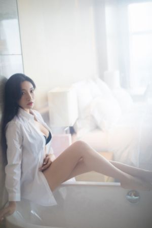美女洗澡裸露双乳挤奶视频网站_蓝光手机在线看