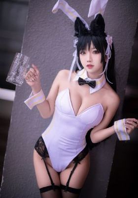 欧美吊带背心穿搭_超清超清在线观看